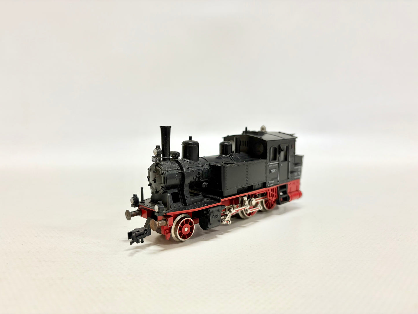 Fleischmann 1361 3-Leiter Gleichstrom Dampflok Br 70 091 DR DC H0