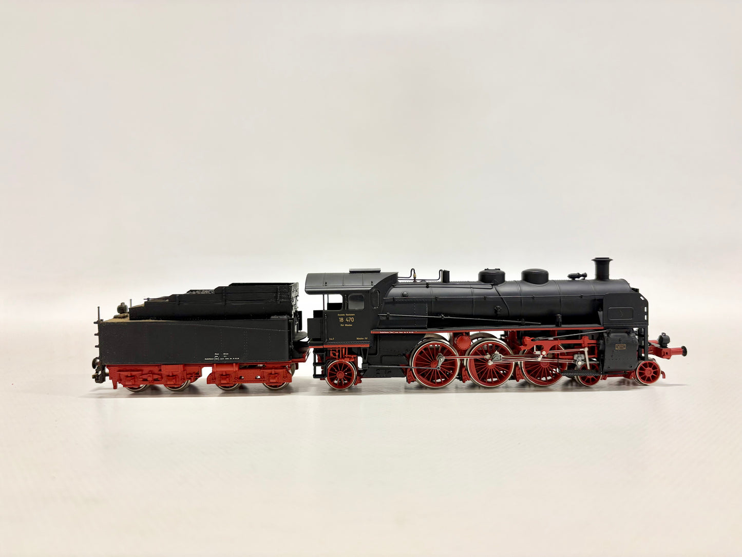 Rivarossi 1365 Dampflok Br 18 470 DR DC H0 BASTLER