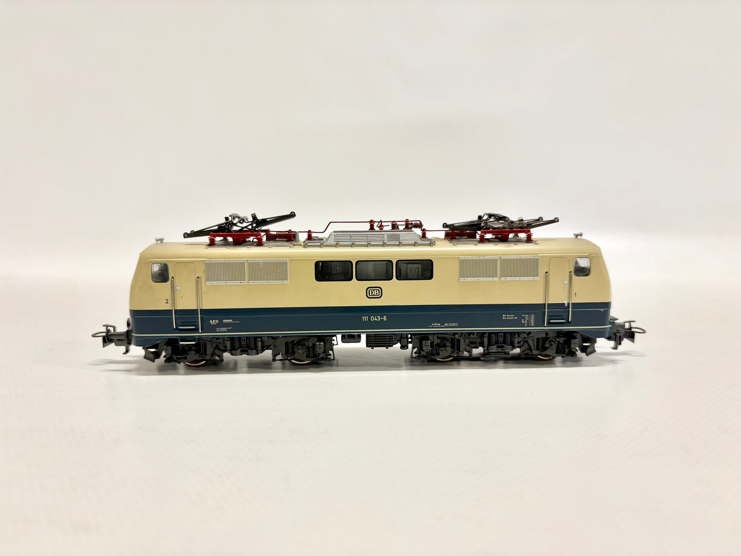Märklin 3642 Digital E-Lok Br 111 043-6 DB AC H0