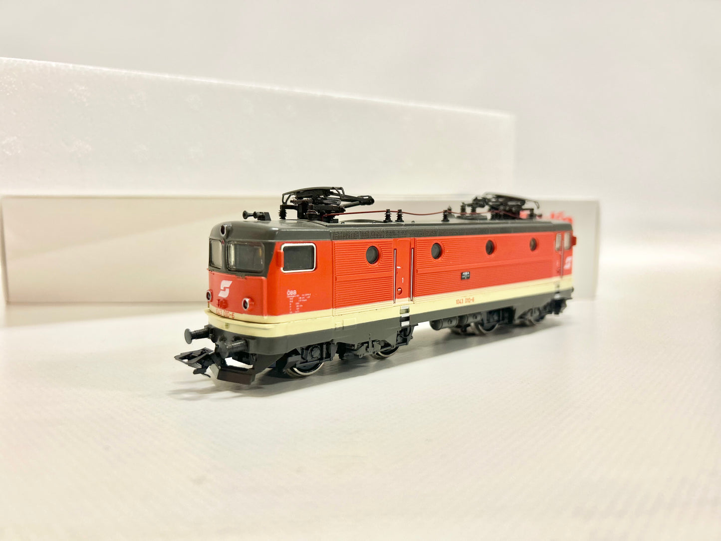 Märklin 2843 Zugpackung "150 Jahre Eisenbahn in Österreich" Personenzug ÖBB AC H0