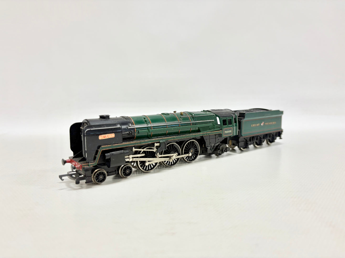 Hornby Dampflok "Britannia" DC H0 BASTLER