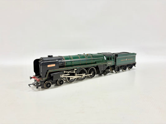 Hornby Dampflok "Britannia" DC H0 BASTLER