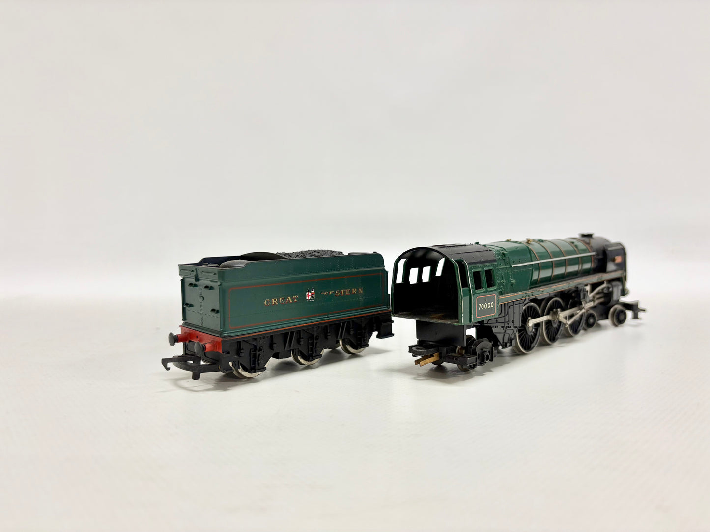 Hornby Dampflok "Britannia" DC H0 BASTLER