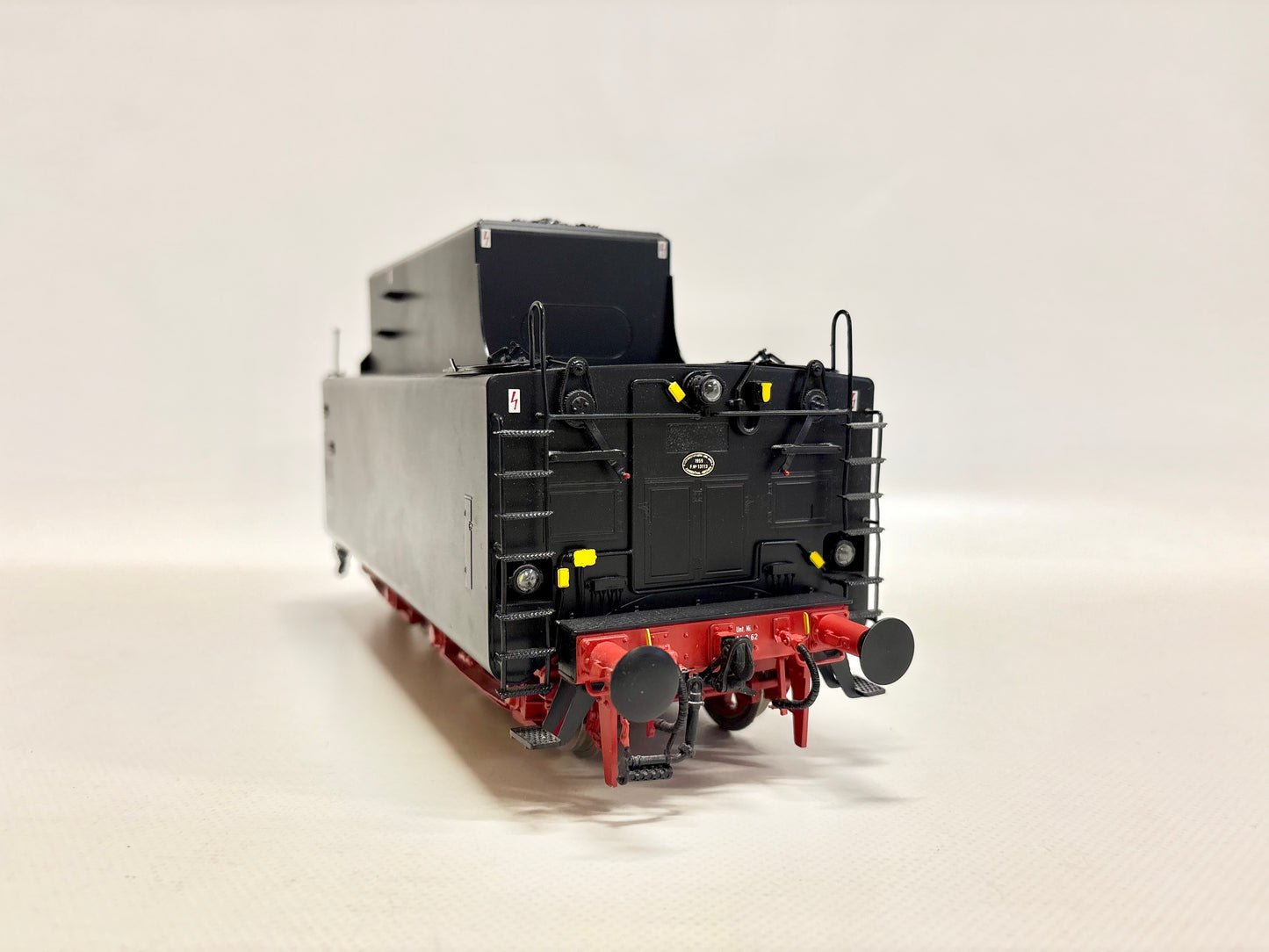 KISS Dampfloktender für Lok Br 23 105 DB Spur 1