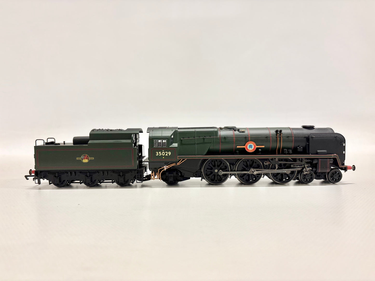 Hornby R2294 Dampflok Merchant Navy Class "Ellerman Lines" DC H0