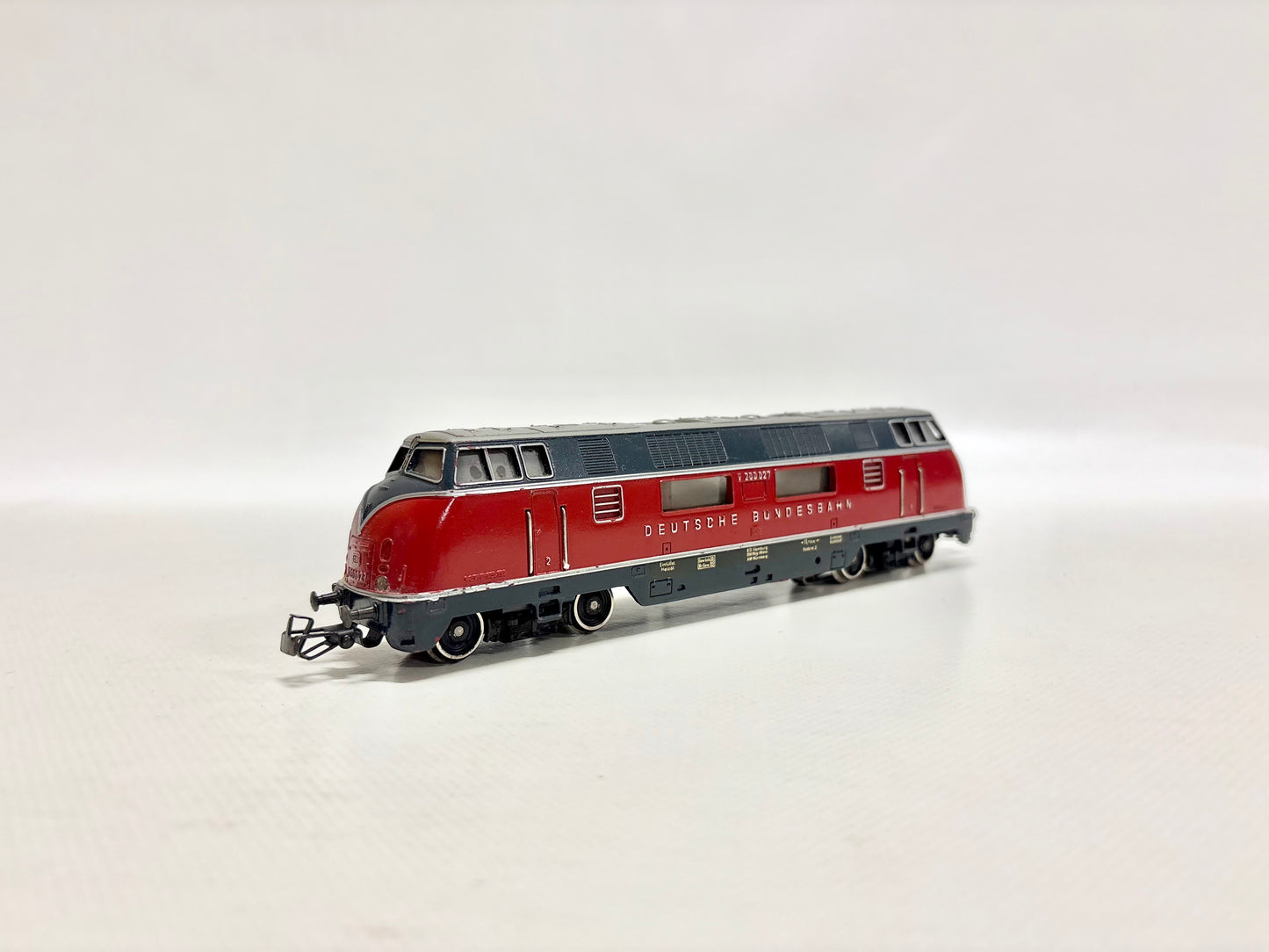 Märklin 3021 Diesellok V200 027 DB AC H0