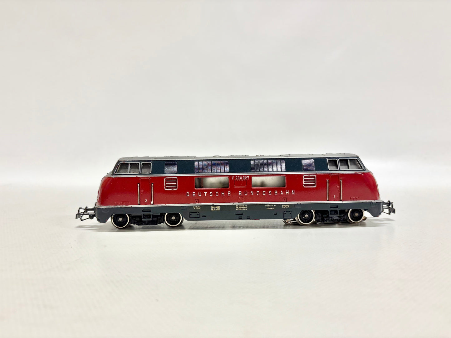 Märklin 3021 Diesellok V200 027 DB AC H0