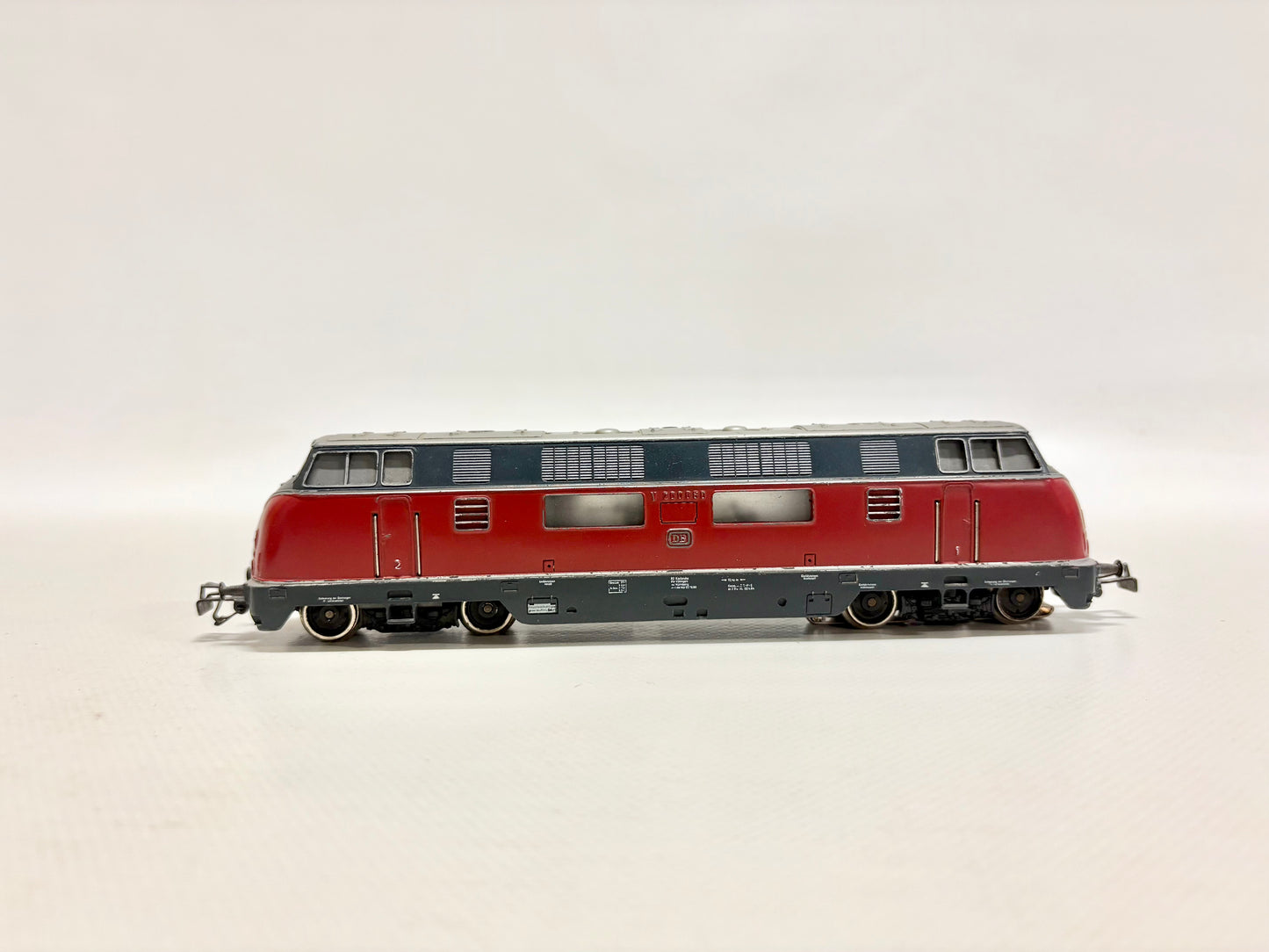 Märklin 3021 Diesellok V200 060 DB AC H0