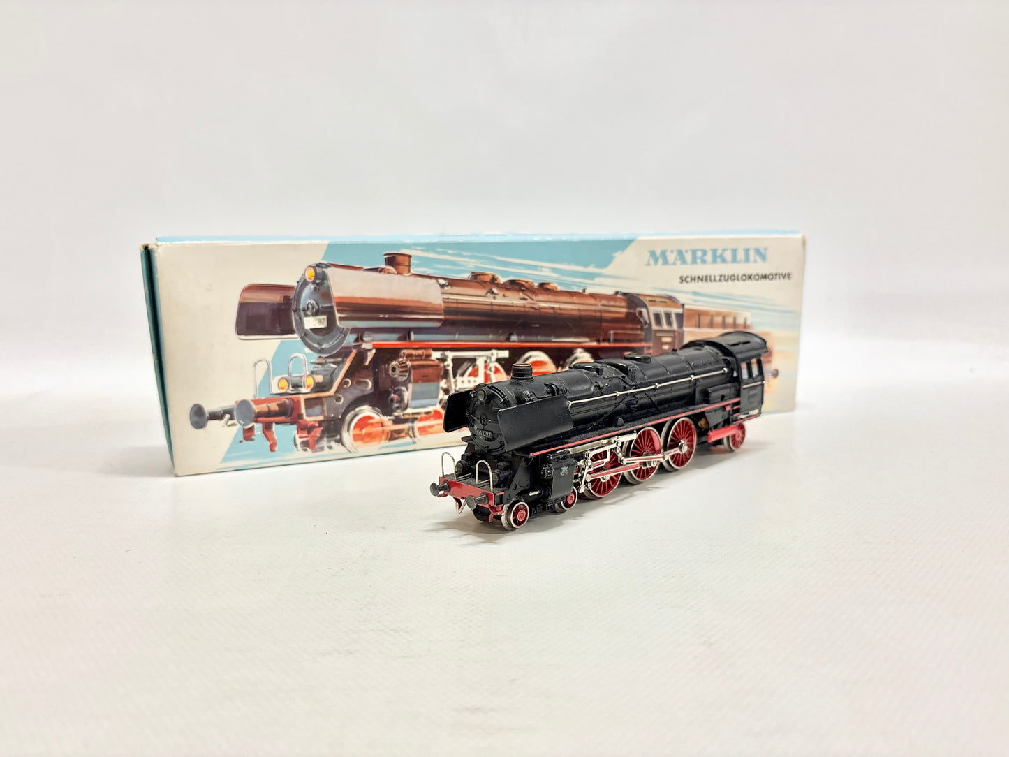 Märklin 3048 Br 01 097 Dampflok DB AC H0