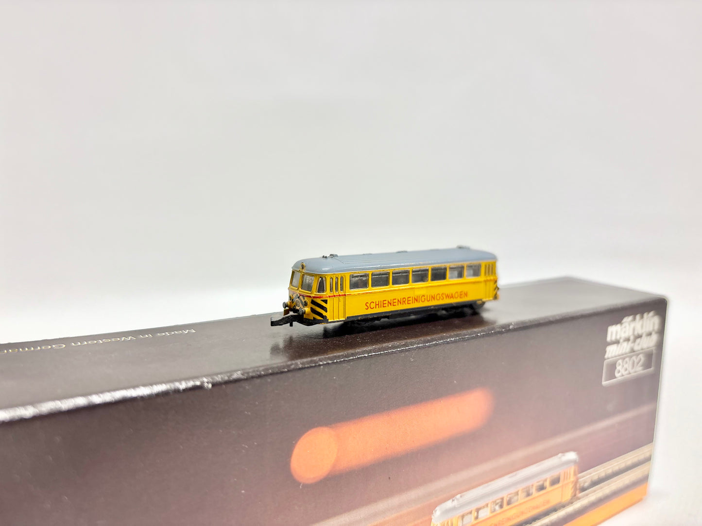 Märklin 8802 Diesel Railcar Track Cleaning Car DB Z