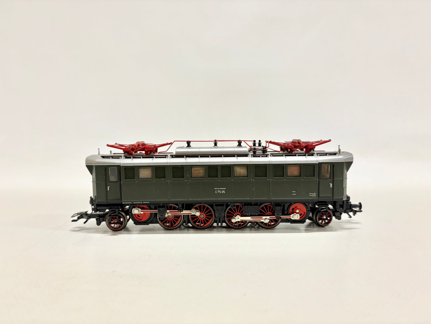 Märklin 34750 Digital E-Lok E 75 05 DB AC H0 BASTLER