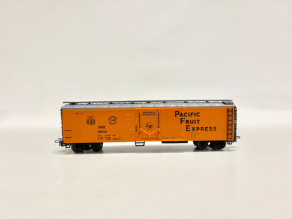 Märklin 47780 USA Box-Car Pacific-Fruit-Express UP AC H0