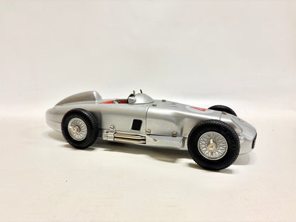 Märklin 1102 Mercedes-Benz Silberpfeil Rennwagen 1:16