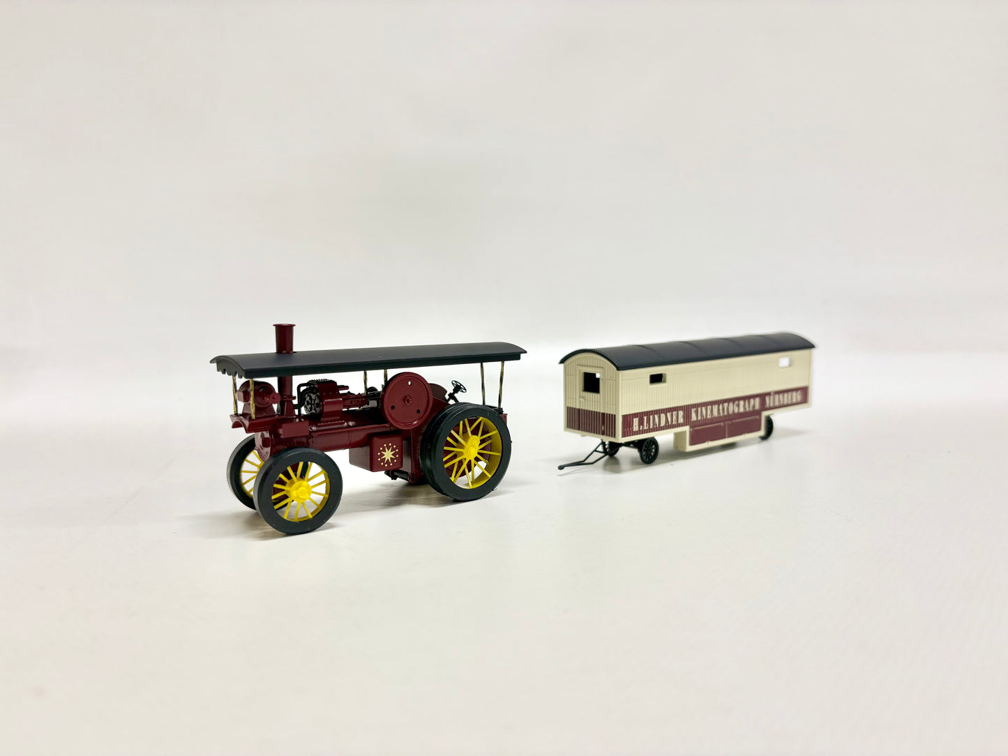 Märklin 1887 Kirmes-Lokomobil mit Anhänger H0
