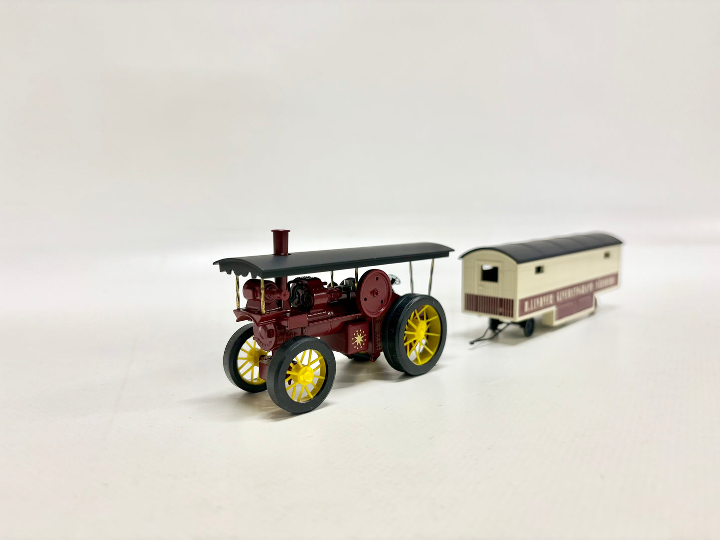 Märklin 1887 Kirmes-Lokomobil mit Anhänger H0