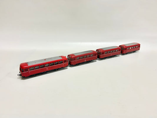 Märklin 3016 mit 3x 4018 Schienenbus mit Beiwagen H0