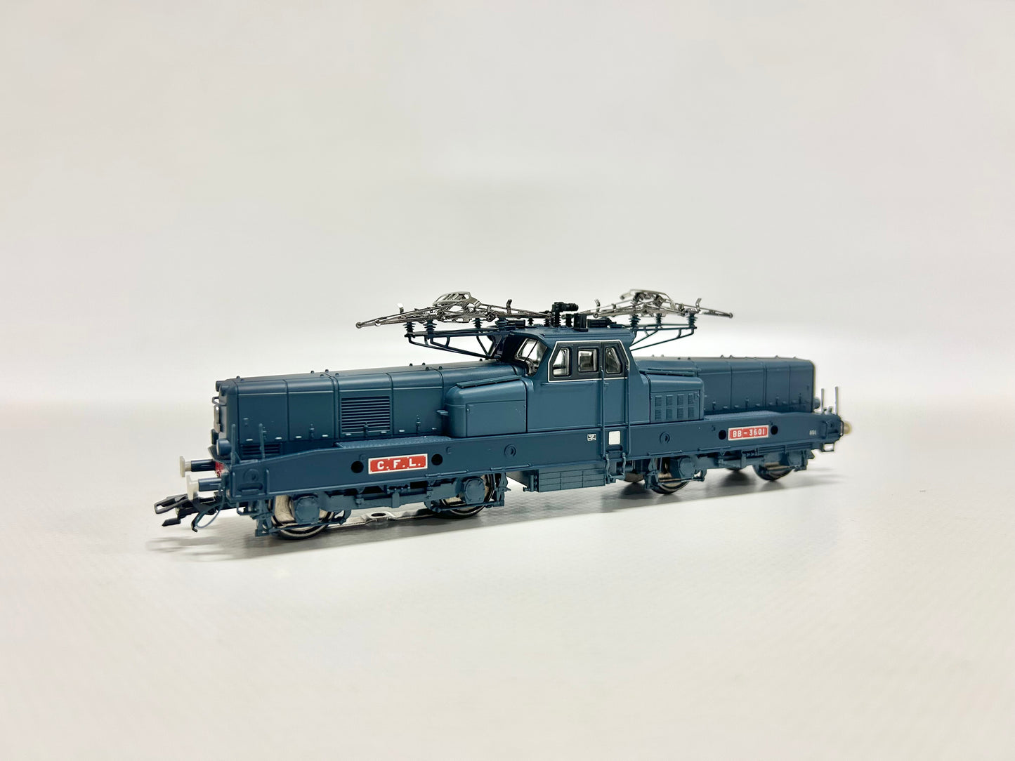 Märklin 37331 Digital SNCF E-Lok "Bügeleisen" H0