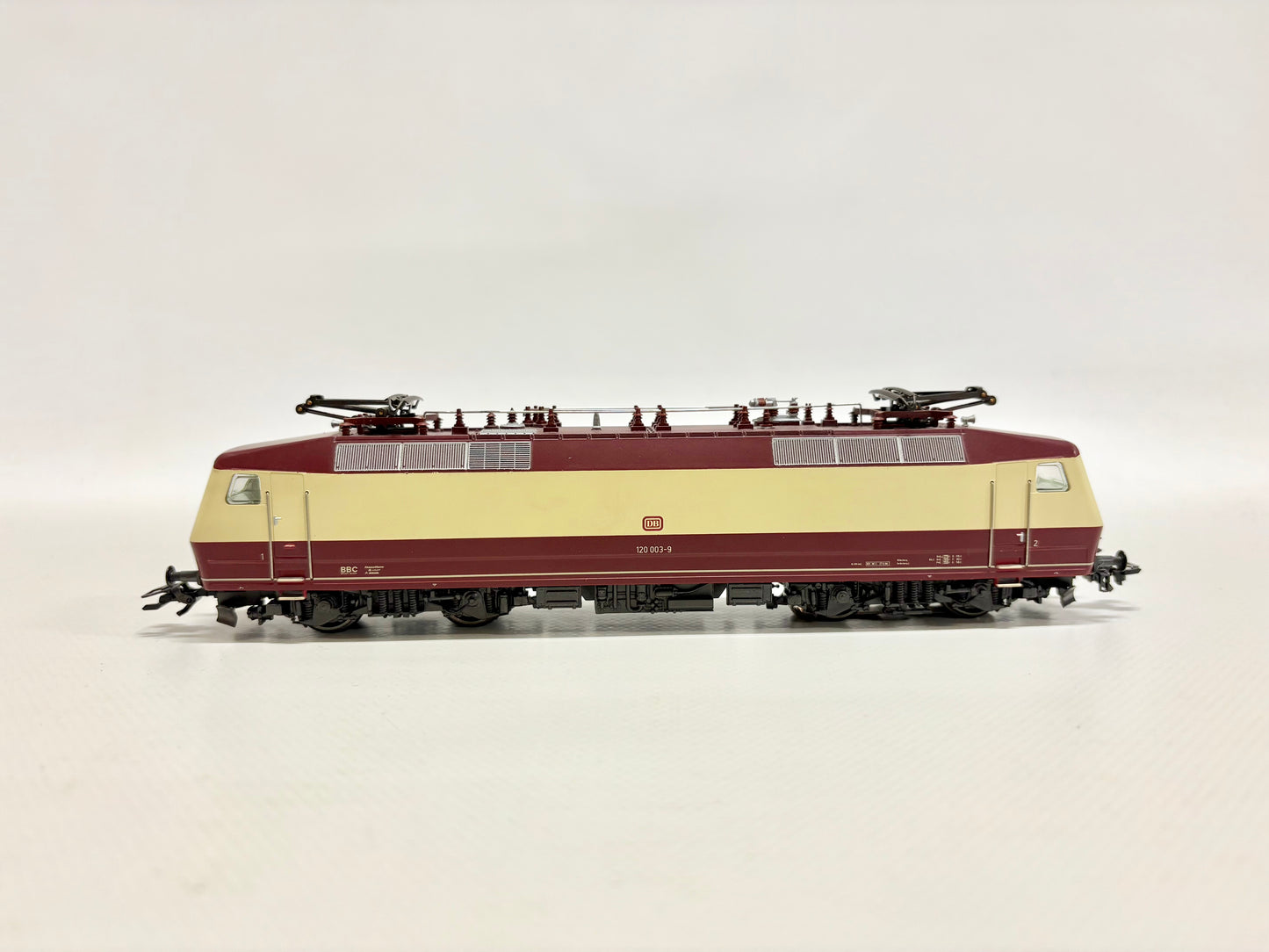 Märklin 3153 E-Lok Br 120 003-9 DB AC H0