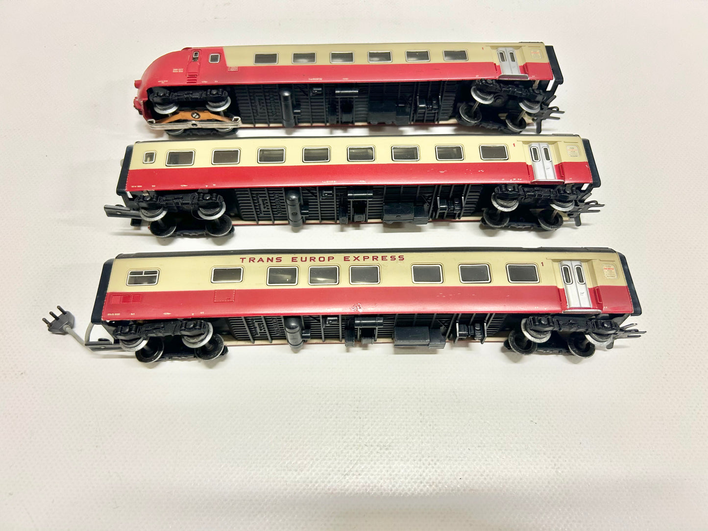 Märklin 3070 (ohne Triebkopf) Zwischenwagen & Endwagen für TEE Dieseltriebzug SBB AC H0