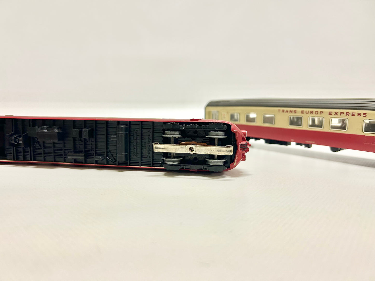Märklin 3070 (ohne Triebkopf) Zwischenwagen & Endwagen für TEE Dieseltriebzug SBB AC H0