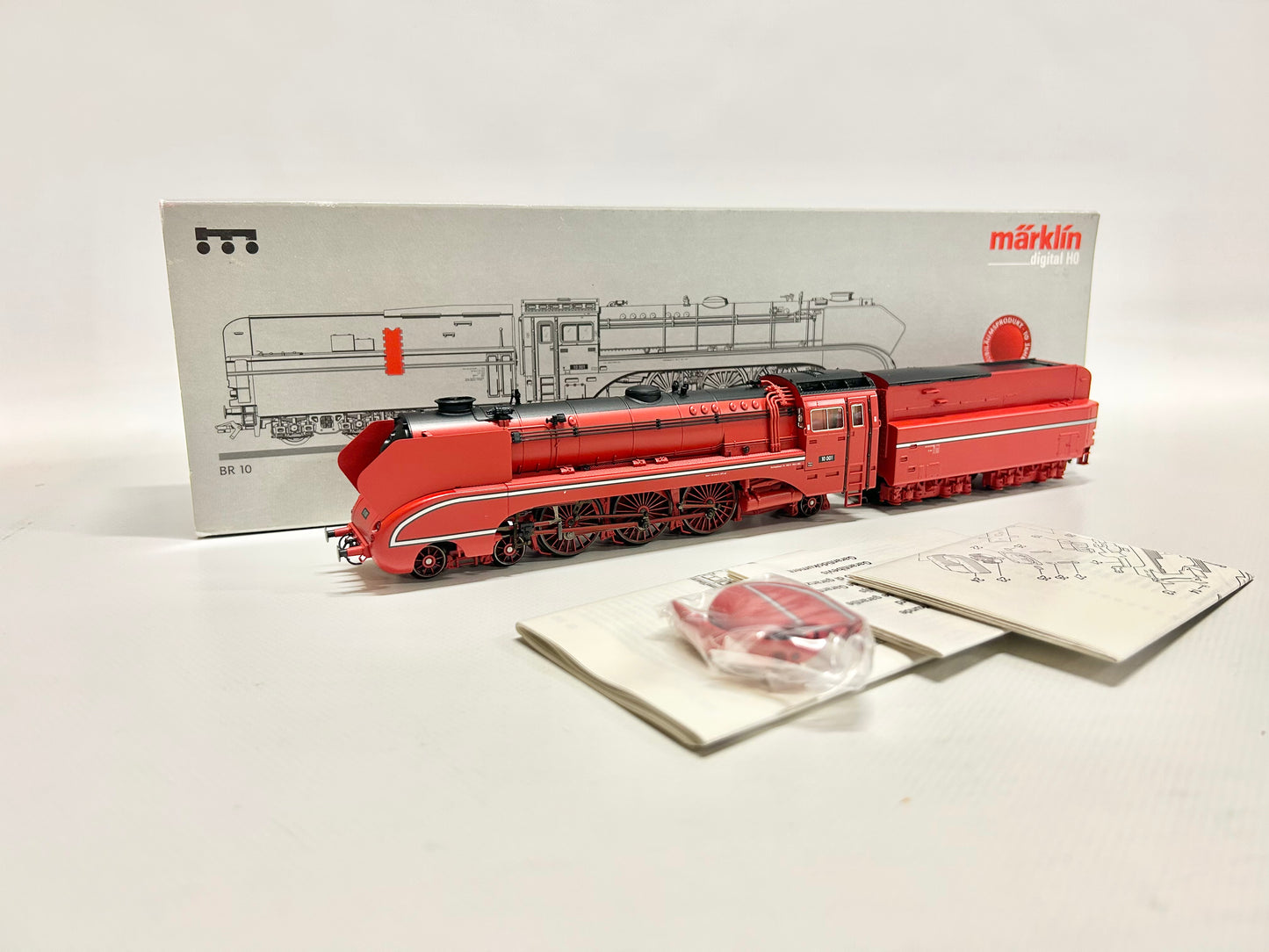 Märklin 37082 Digital + Sound Br 10 Stromliniendampflok H0