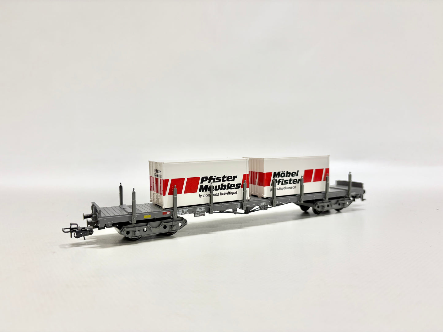 Märklin 4668 Rungenwagen mit Containern "Möbel Pfister" SBB AC H0