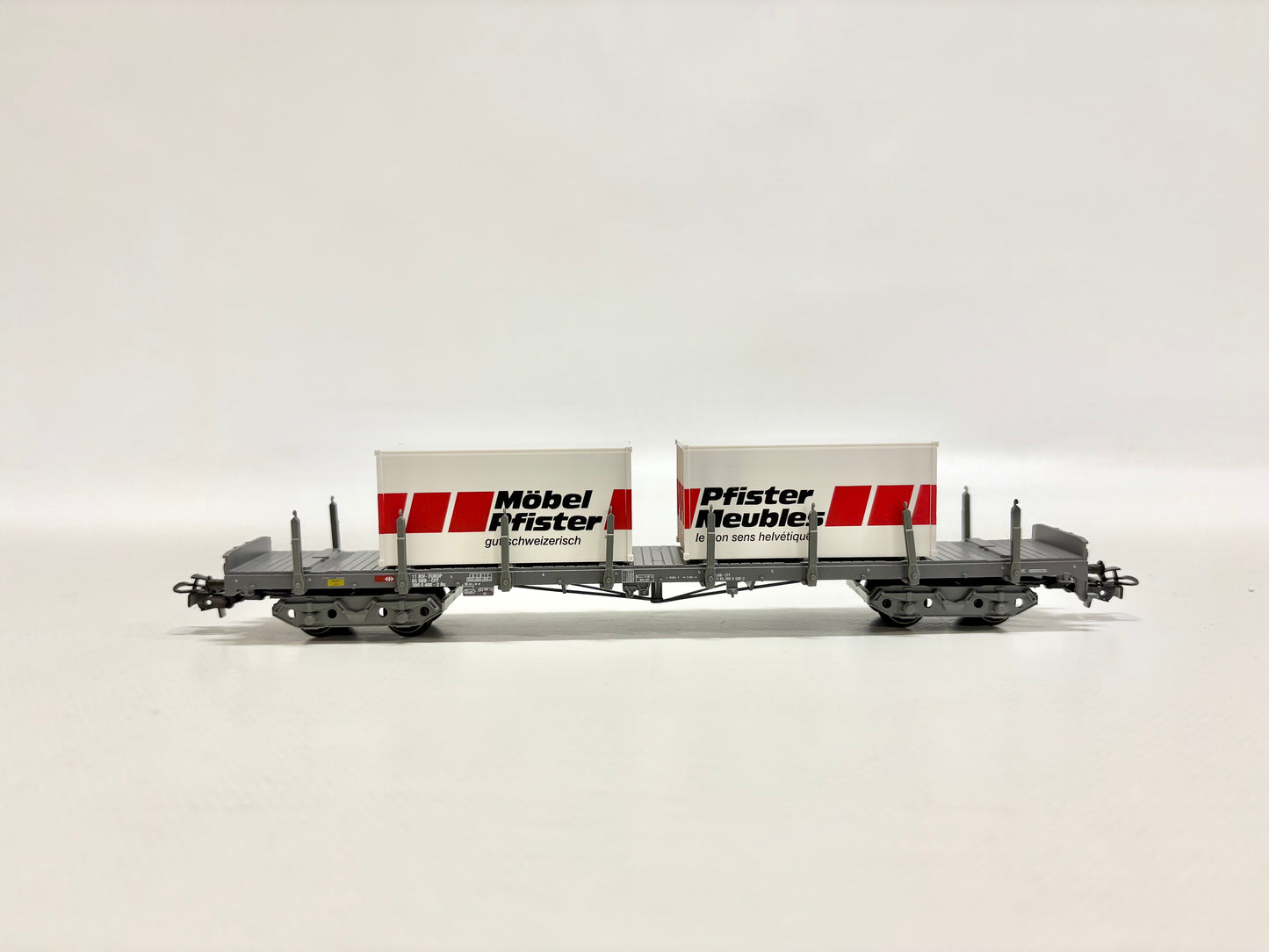 Märklin 4668 Rungenwagen mit Containern "Möbel Pfister" SBB AC H0