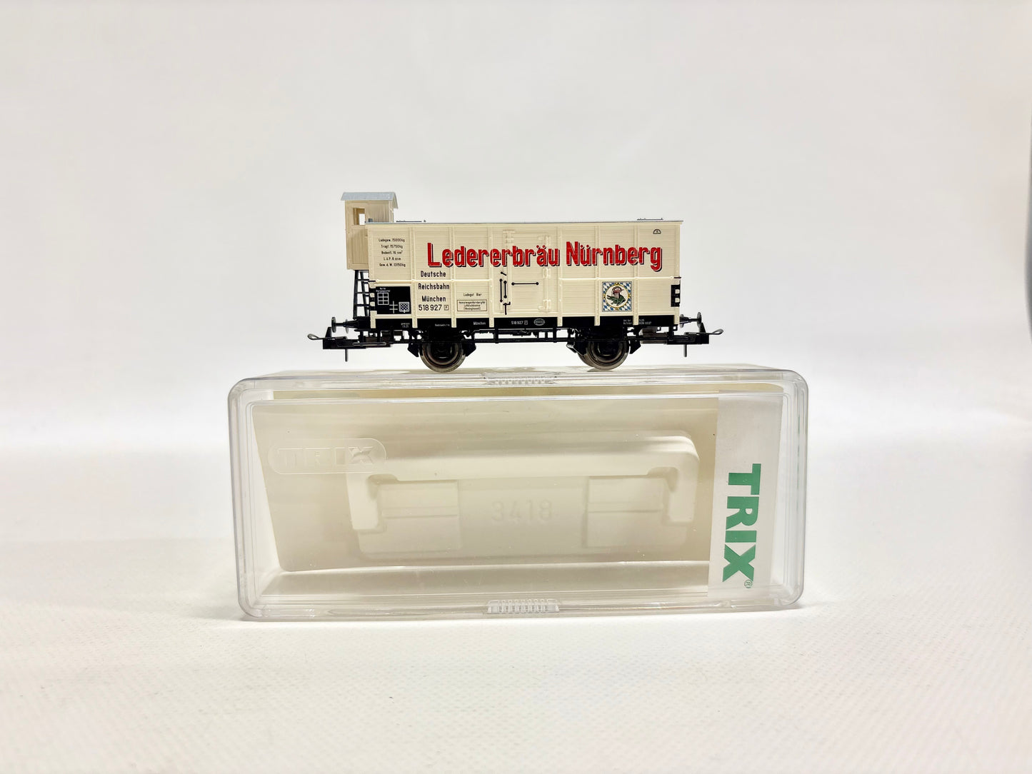 Trix 23927 Gedeckter Güterwagen mit Bremserhaus Ledererbräu DR DC H0