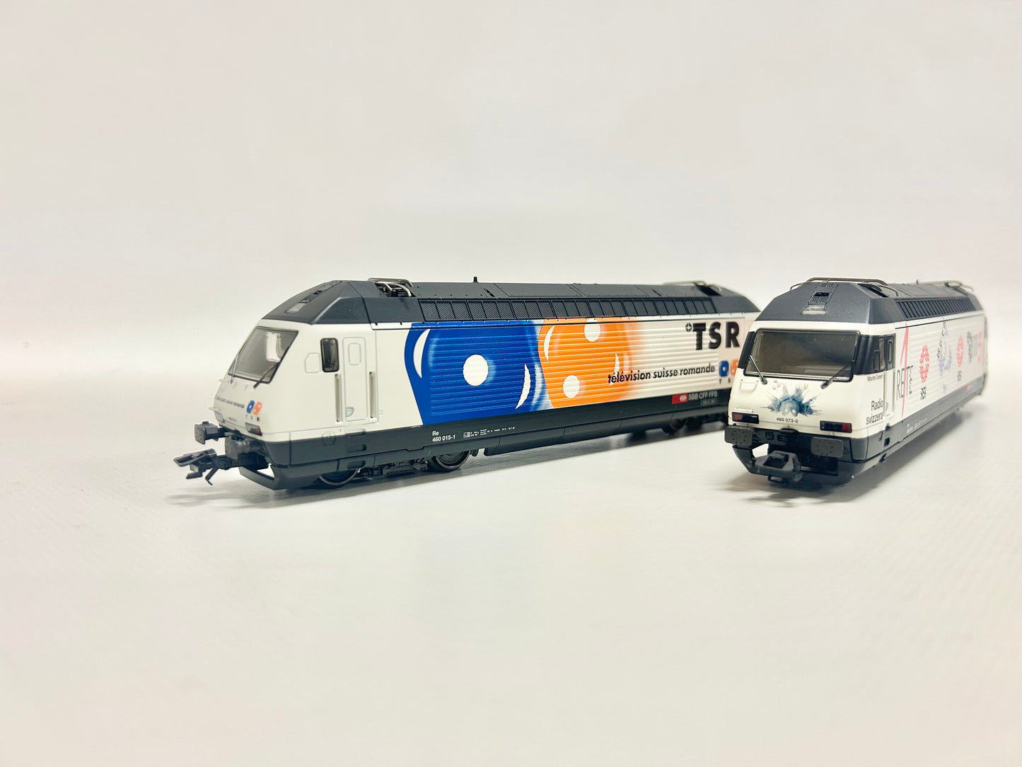 Märklin 34631 Digital E-Lok Doppelpackung Re 460 "Schweizer Fernsehn" SBB AC H0