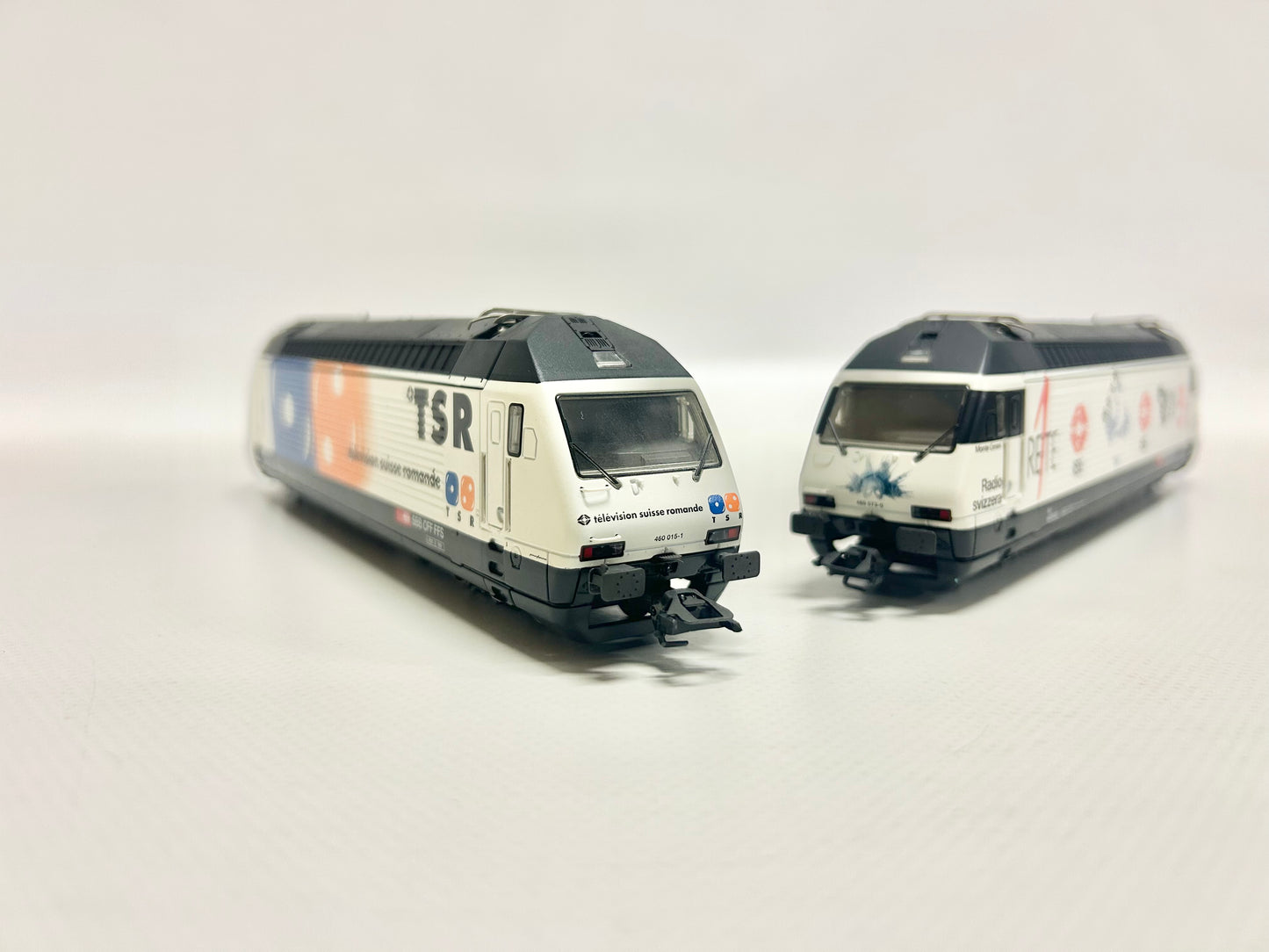 Märklin 34631 Digital E-Lok Doppelpackung Re 460 "Schweizer Fernsehn" SBB AC H0