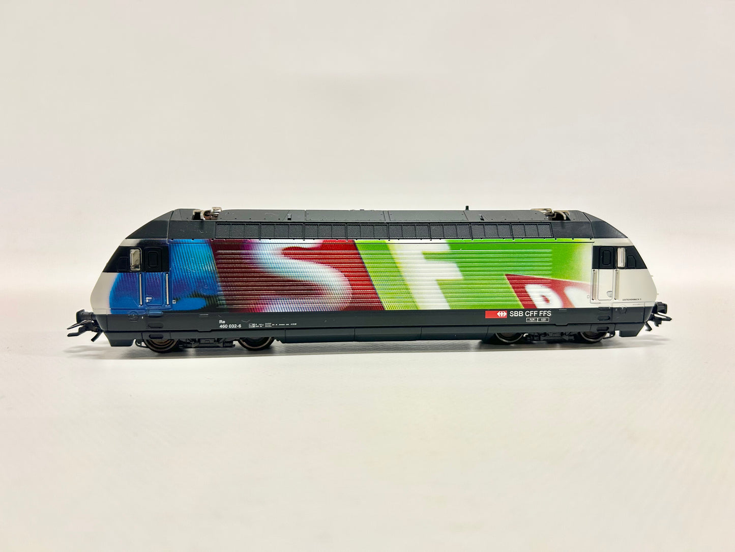 Märklin 34618 Digital E-Lok Doppelpackung Re 460 "Schweizer Fernsehn" SBB AC H0