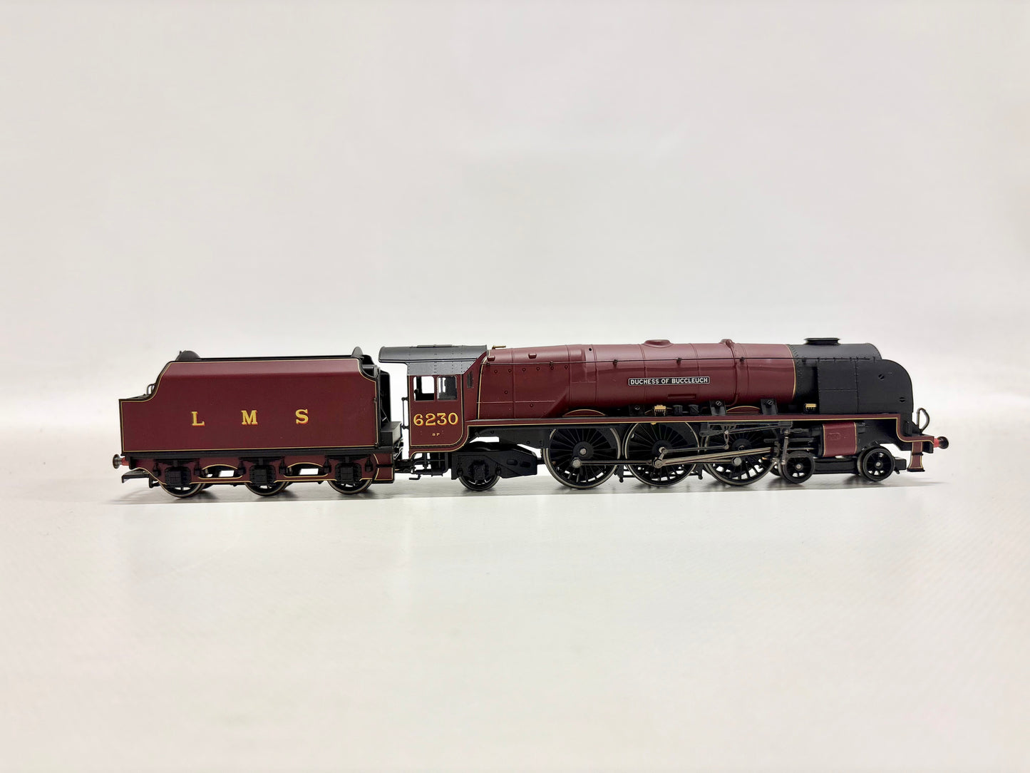 Hornby R2230 Dampflok "Duchess of Buccleuch" LMS DC H0