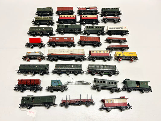 Märklin 31x Güter- und Personenwagen Konvolut H0