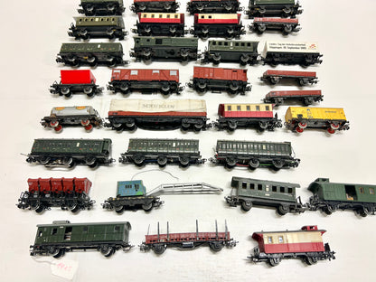 Märklin 31x Güter- und Personenwagen Konvolut H0