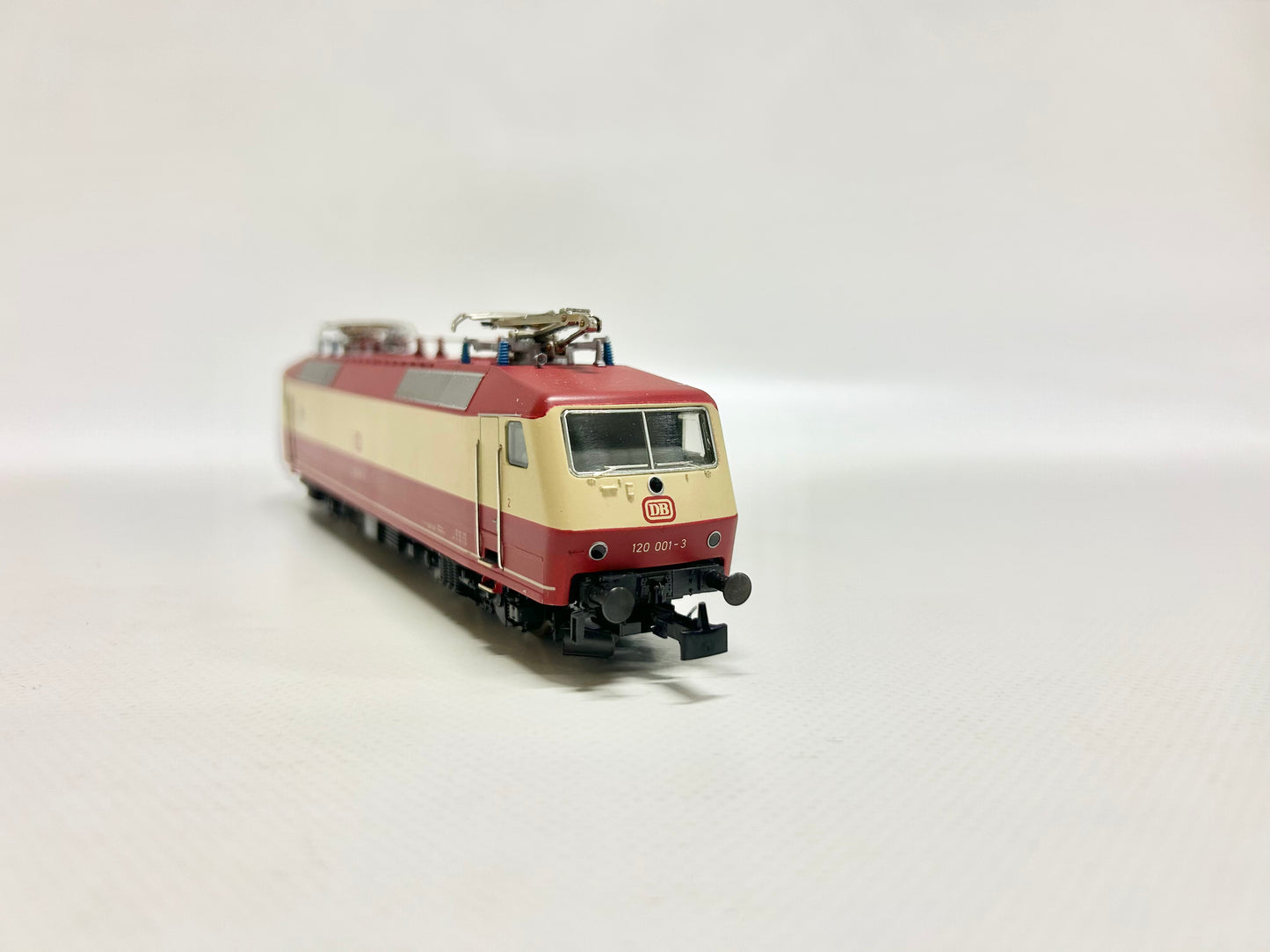Märklin 3153 E-Lok Br 120 001-3 DB AC H0