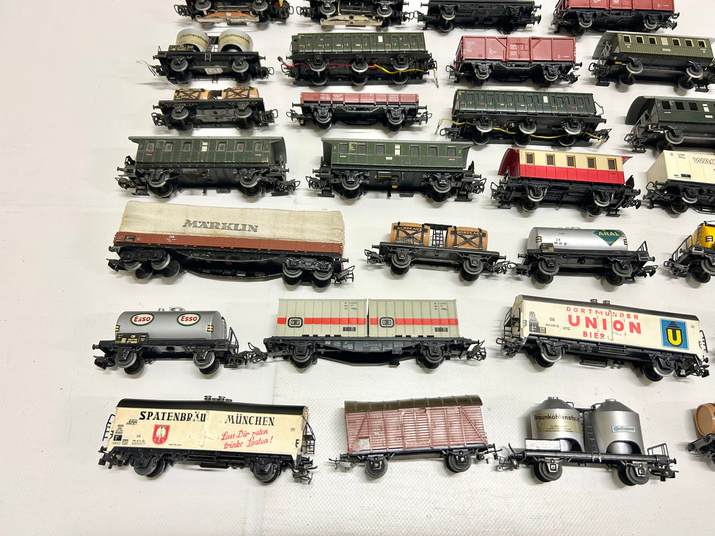 Märklin 31x Güter- und Personenwagen Konvolut H0