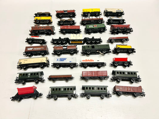 Märklin 31x Güter- und Personenwagen Konvolut H0