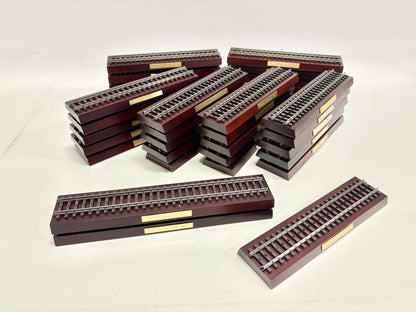 Märklin 33x Präsentationssockel für Museumswagen