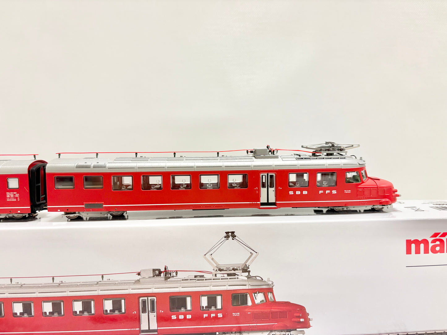 Märklin 39260 Mfx Digital & Sound Elektrotriebwagen Doppel-Triebwagen Rae 4/8 "Churchill-Pfeil" SBB AC H0
