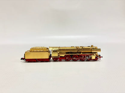 Arnold Dampflok Br 01 vergoldet Standmodell DR Spur N