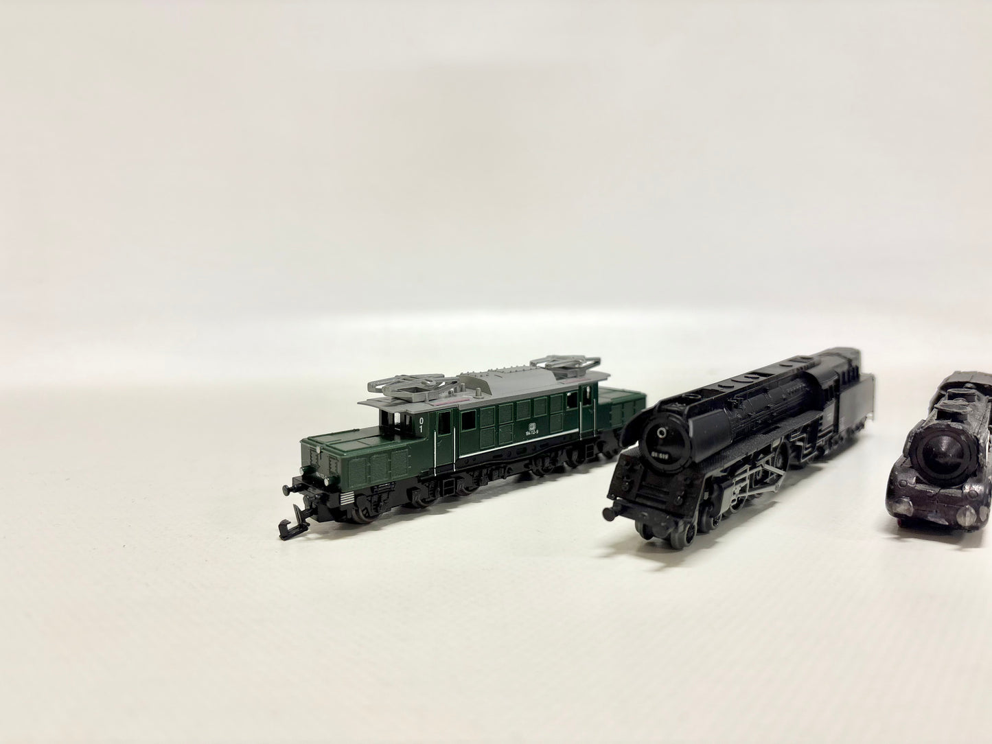 Spur N 3x Lokomotiven Standmodelle