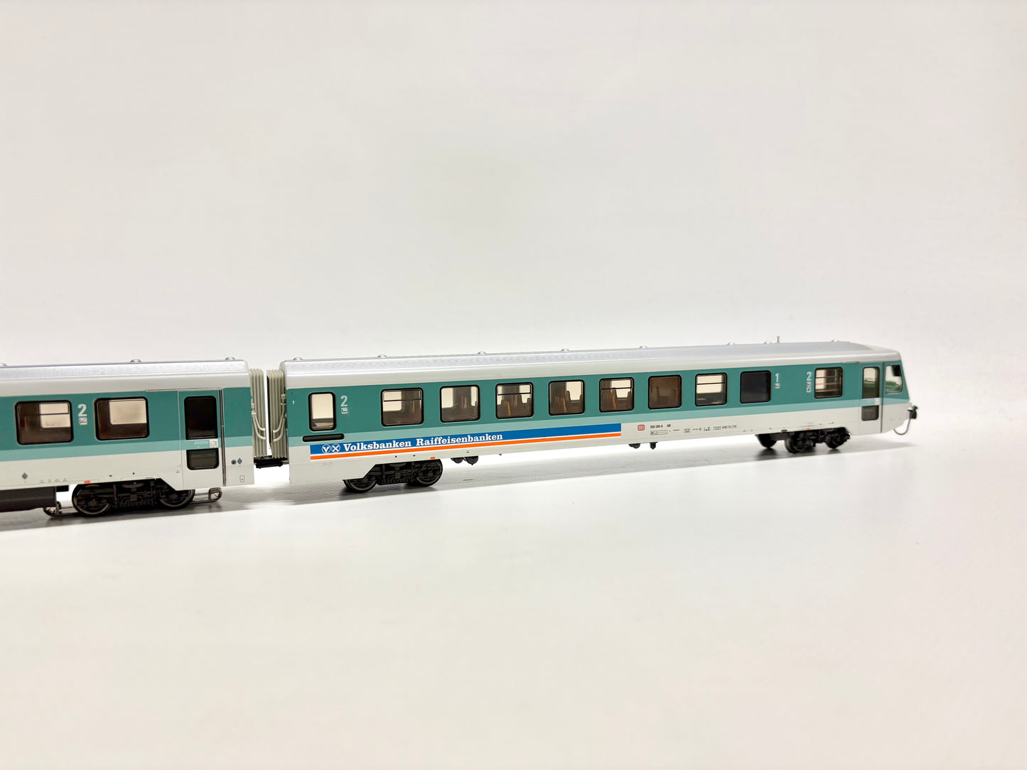 Märklin 3376 Dieseltriebwagen Br 628 203-2 "Volksbank" DB AC H0