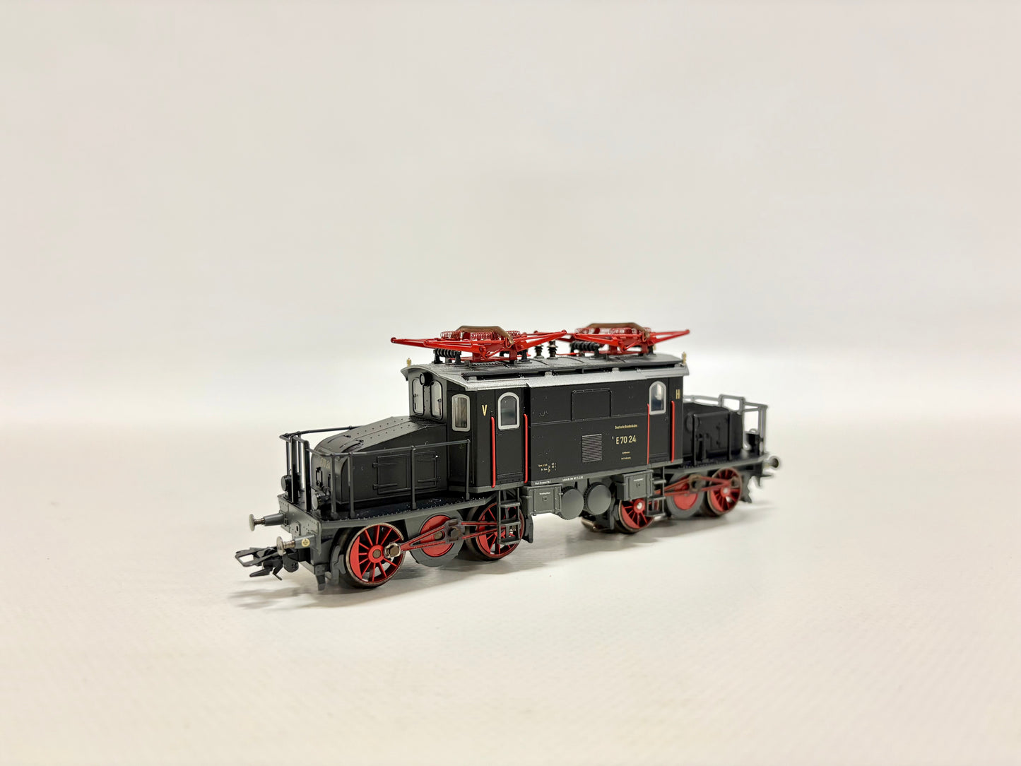 Märklin 37480 Mfx+ Digital & Sound Br E70.2 DRG AC H0