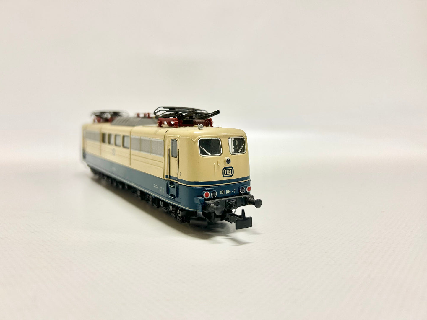 Märklin 3058 E-Lok Br 151 104-7 Güterzuglokomotive DB AC H0