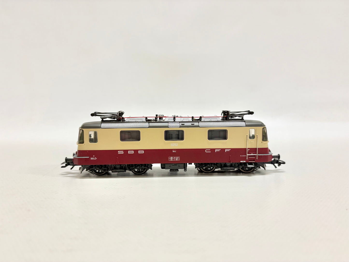 Märklin 37349 Mfx-Digital + Sound E-Lok Re 4/4 II SBB AC H0