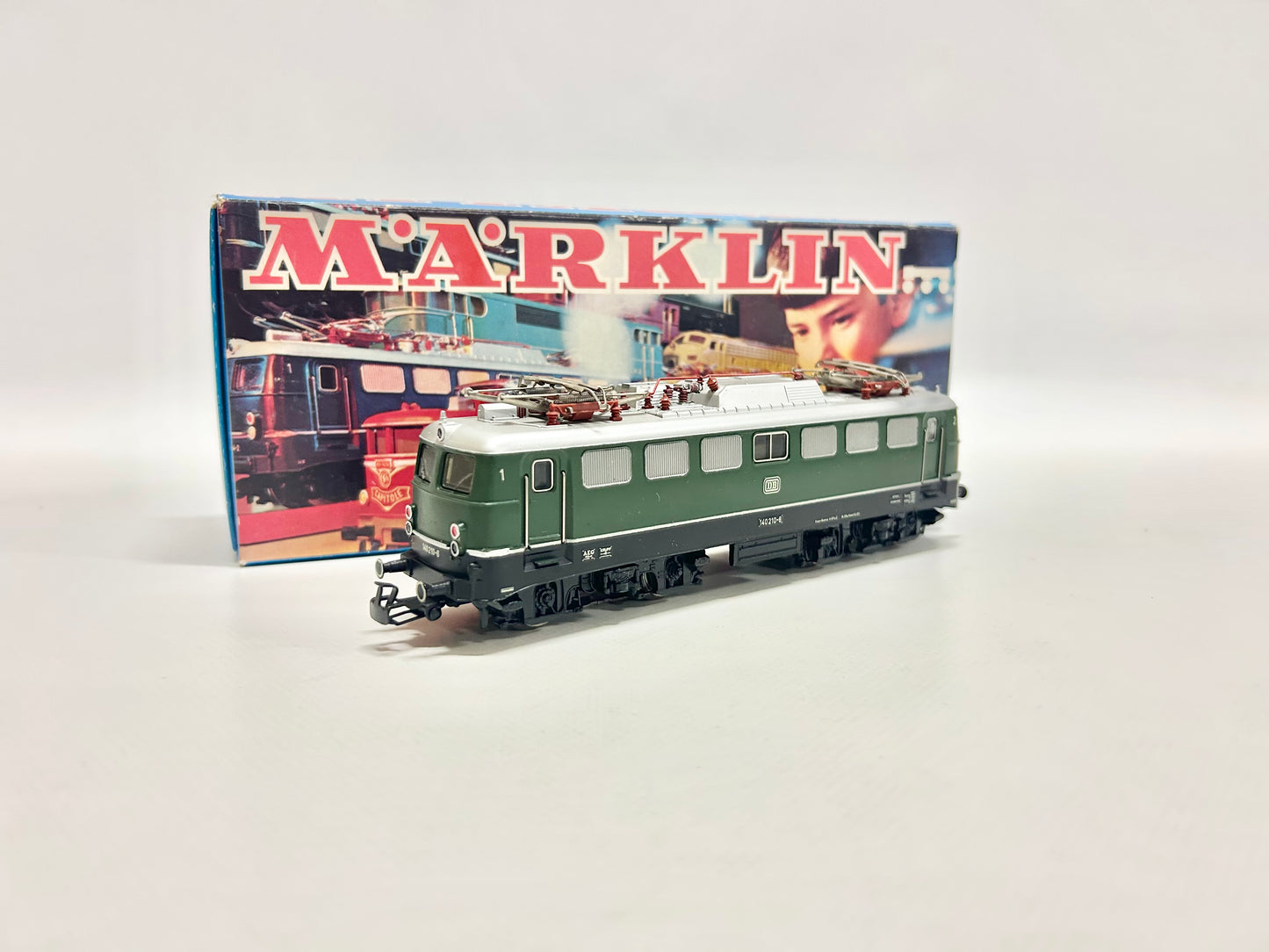 Märklin 3040 E-Lok Br 140 210-6 DB AC H0