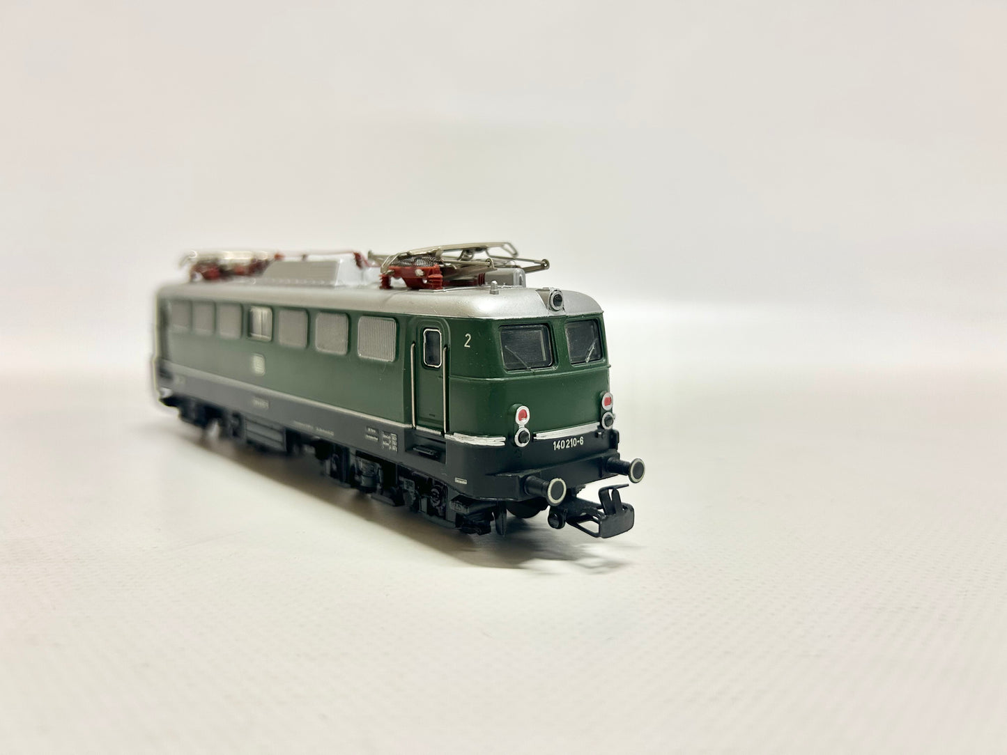 Märklin 3040 E-Lok Br 140 210-6 DB AC H0