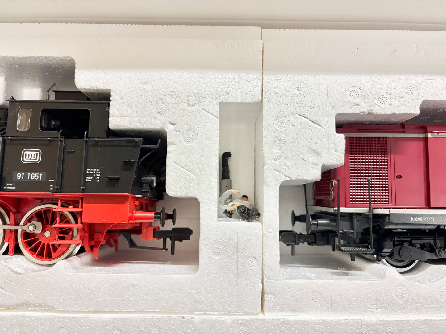 Märklin 55031 Digital Startpackung mit Dampflok Br 91 + Diesellok V 100 *Ohne Gleise!* DB Spur 1