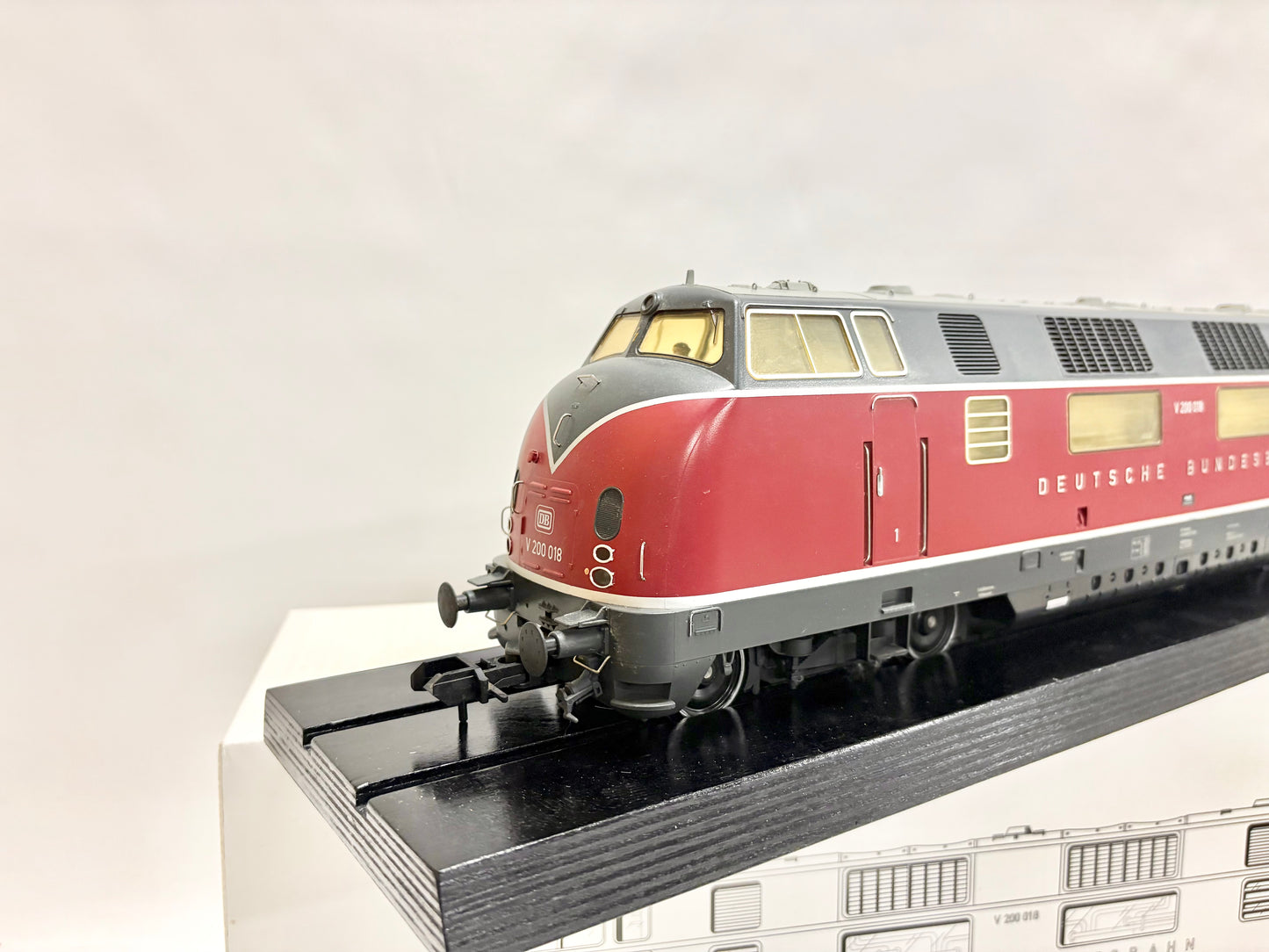 Märklin 55802 Digital + Sound Diesellok V200 018 DB Spur 1