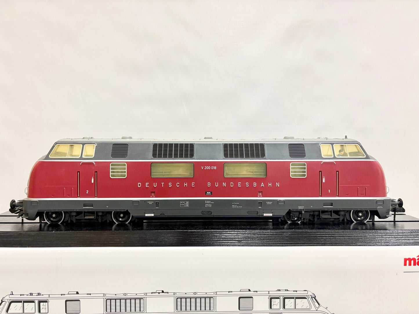 Märklin 55802 Digital + Sound Diesellok V200 018 DB Spur 1